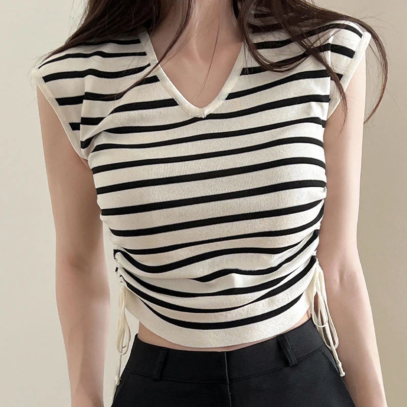 坎肩V领抽绳收腰短款冰丝针织衫女夏黑白条纹飞飞袖小个子短袖t恤