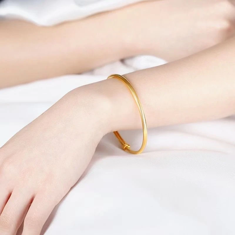 合金手镯 香港正品镀金古法光面手镯女百搭气质可调节首饰送妈妈