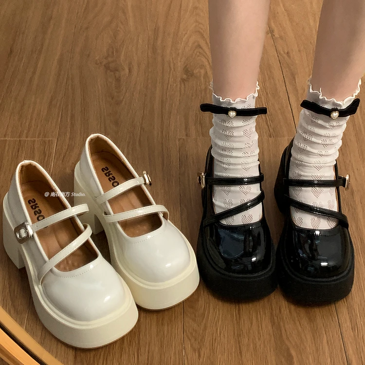 南在南方黑色厚底粗跟小皮鞋女2025新款春秋配裙子复古玛丽珍单鞋