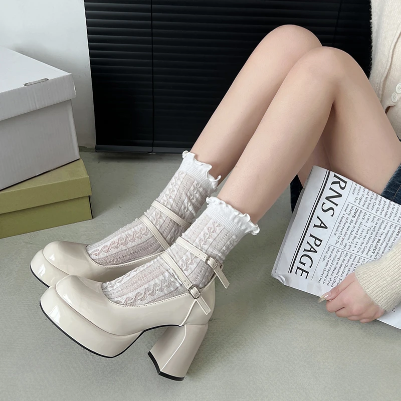 法式白色小个子防水台粗跟高跟鞋女新款2023秋冬复古厚底玛丽珍鞋