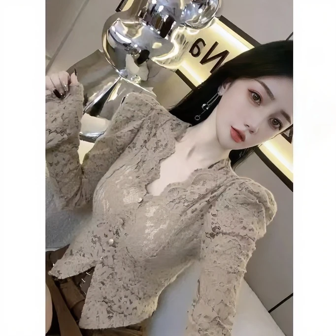 【90-190斤】大女主V领法式蕾丝2024秋季百搭泡泡袖长袖上衣女1053