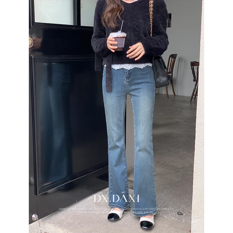 代大喜【长腿模板】修身设计感蓝色微喇裤秋季新款高腰显瘦牛仔裤