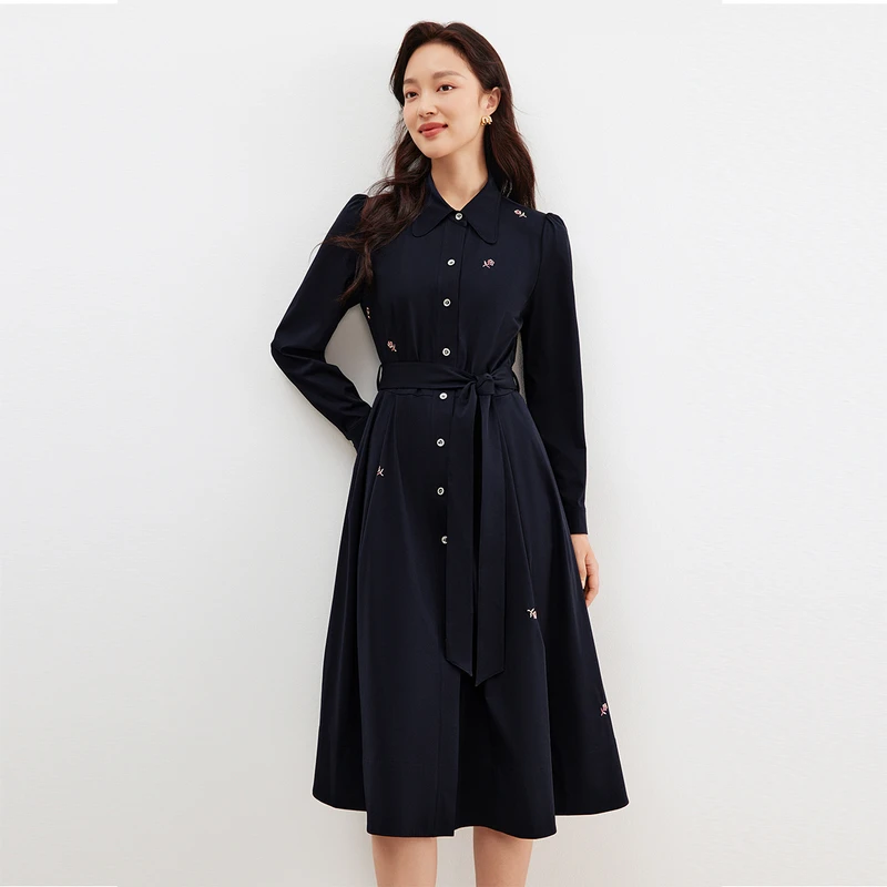 珂莱蒂尔时尚刺绣风衣式连衣裙KF08406Q7