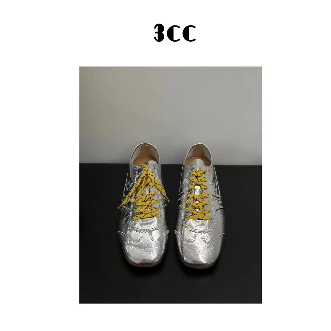 3CC【未来芭蕾】休闲百搭低跟平底鞋复古板鞋系带阿甘德训鞋 6781