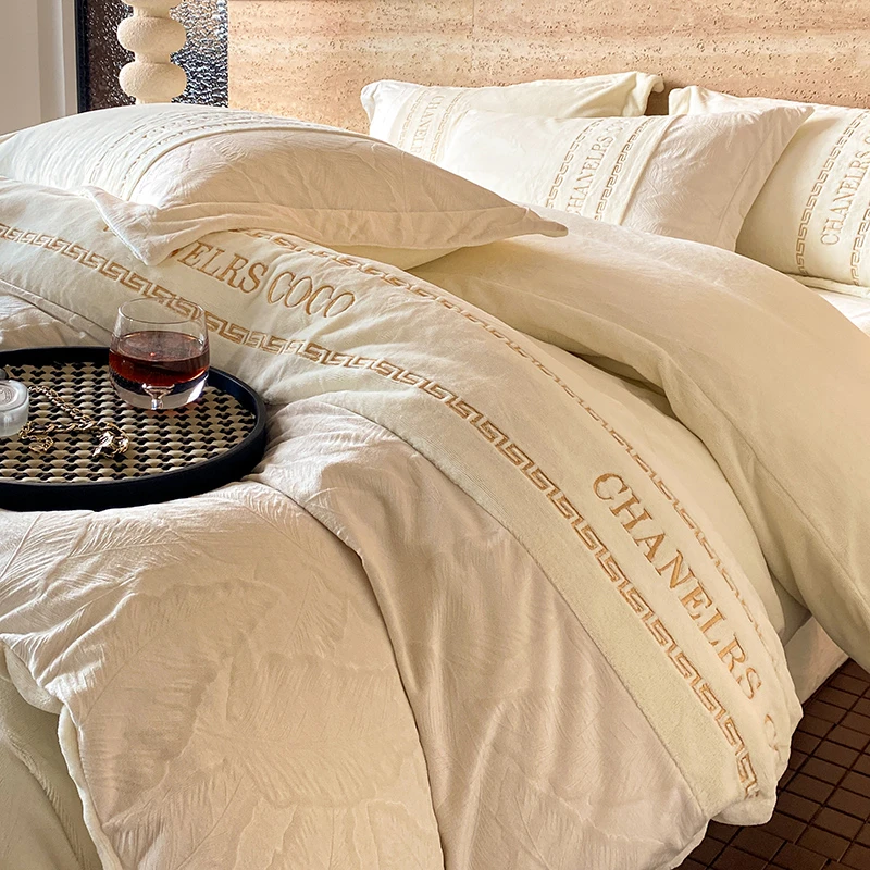 高级感冬季加厚牛奶绒四件套亲肤保暖加绒被套床单床笠防寒床品