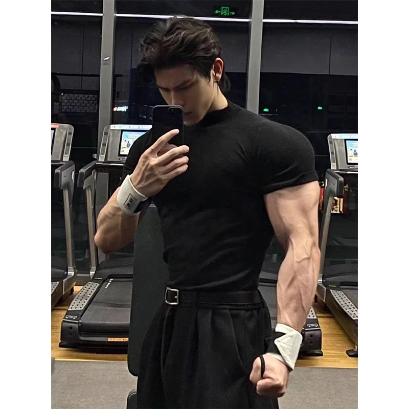 黑色收紧袖口显肌肉收腰t恤男夏季健身短袖小领口弹力修身半截袖