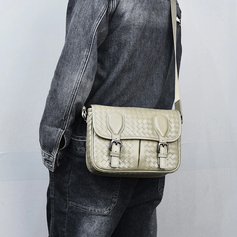 男士斜挎背包百搭男包单肩包邮差包女盖头真皮编织复古大容量秋冬