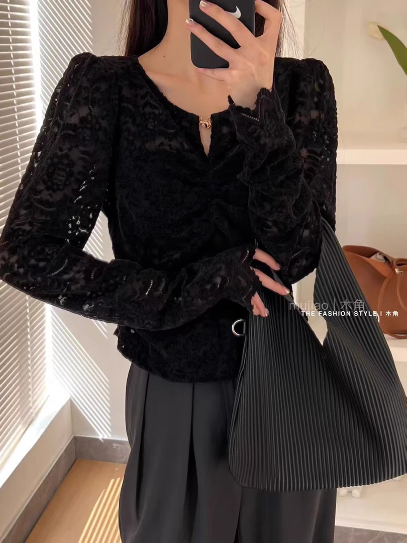 S286秋季时尚气质通勤丝绒蕾丝小衫DM4