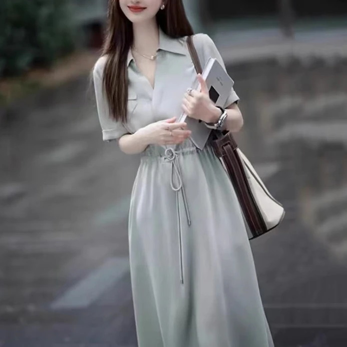 【莱诗库】高端轻奢夏季2024新款高级感女神范法式精致显瘦连衣裙女
