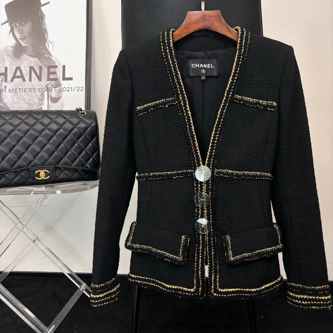 Chanel 17早秋大都会黑金外套 34码