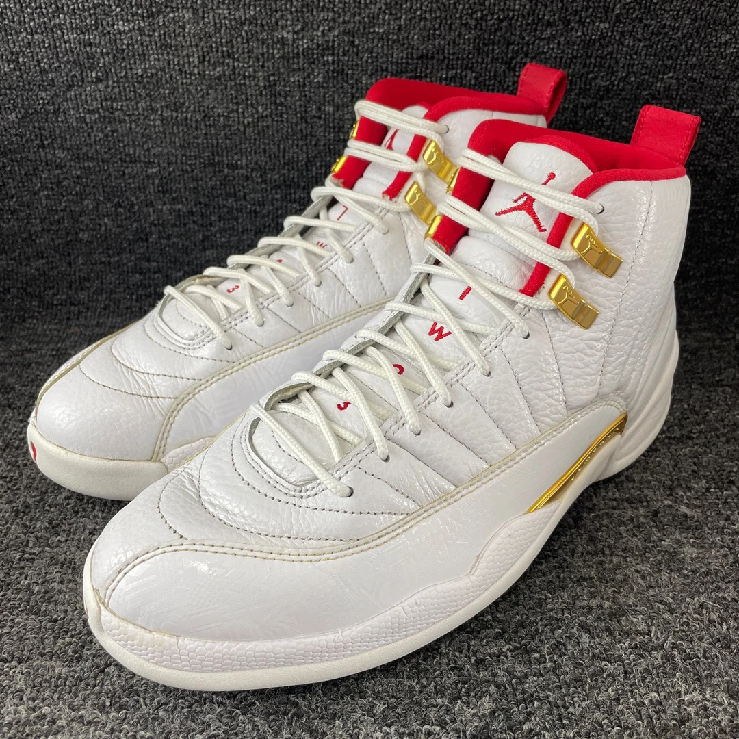 43码 AJ12白金 公价1377 篮球鞋编号5735