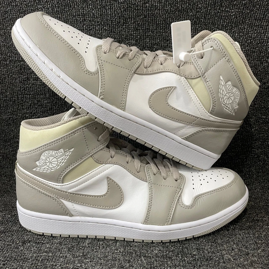 44码 AJ1麻布奶油 公价1099 篮球鞋编号2286