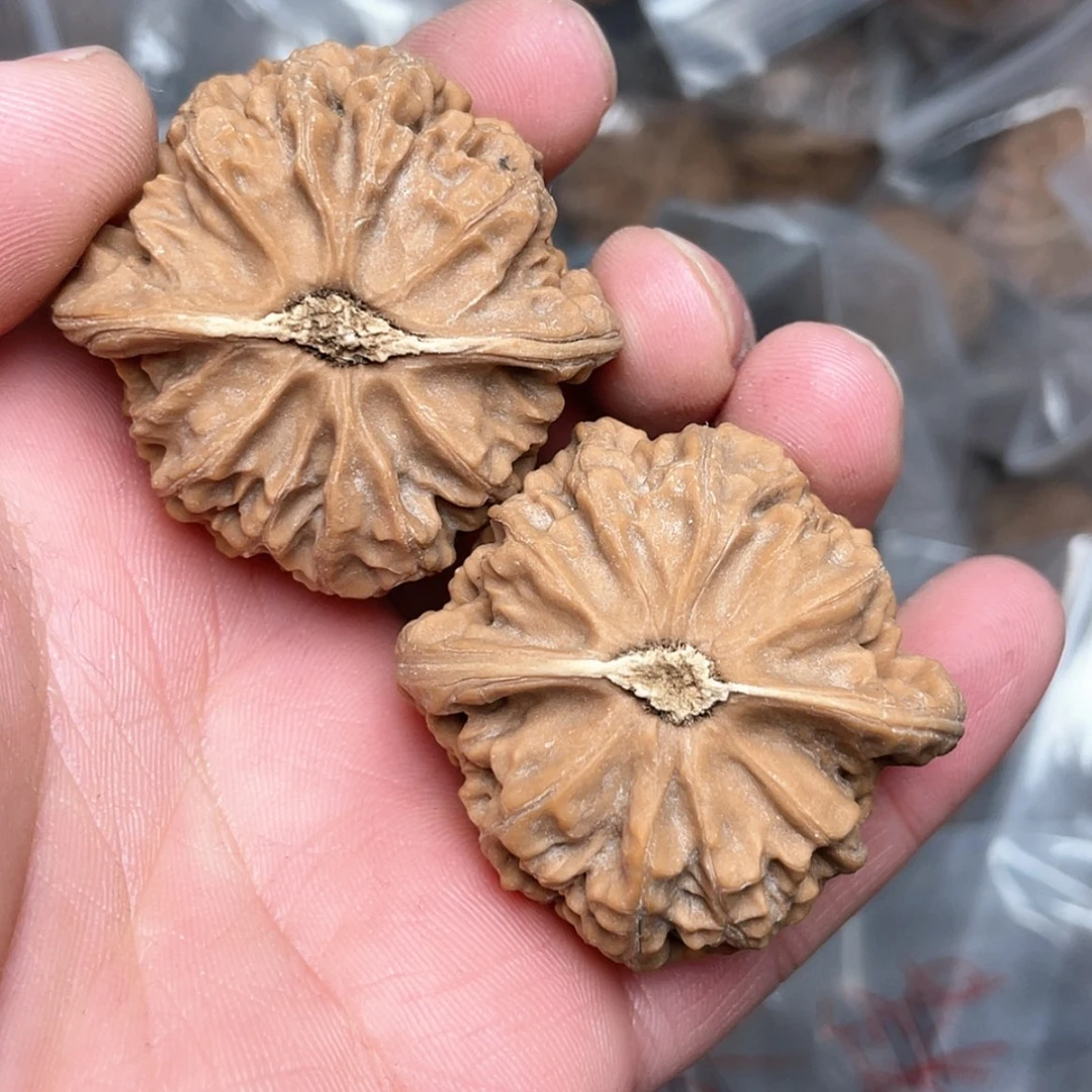 【闪购商品】文玩核桃吊坠老*