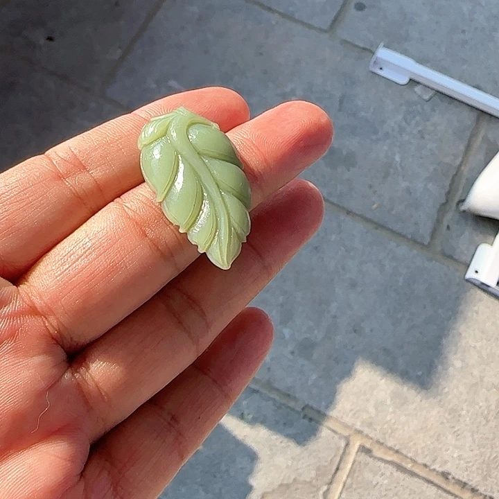 和田玉颈饰未镶嵌定制