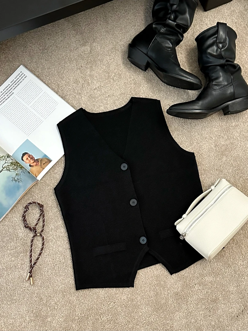 黑色针织修身马甲收腰开叉显瘦毛衣5585