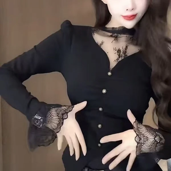 2024年冬季高级感喇叭袖T恤女新款修身显瘦别致打底上衣