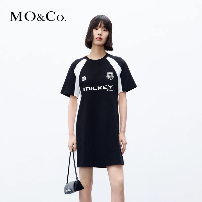 【抗菌防螨】MOCO连衣裙赛车风撞色美式学院徽章胶浆印MBC3DRS052