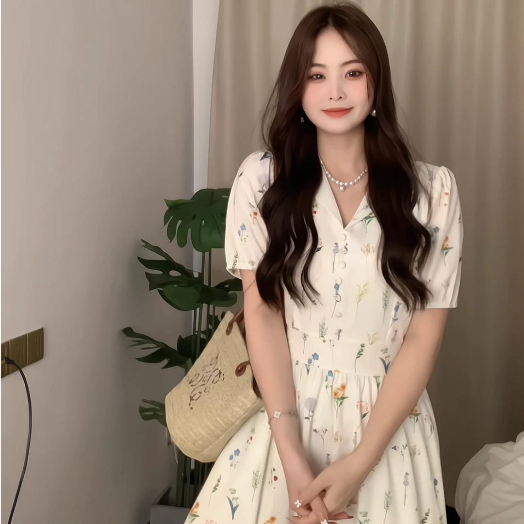 法式田园风V领碎花连衣裙女夏季修身显瘦甜美温柔风气质长裙子