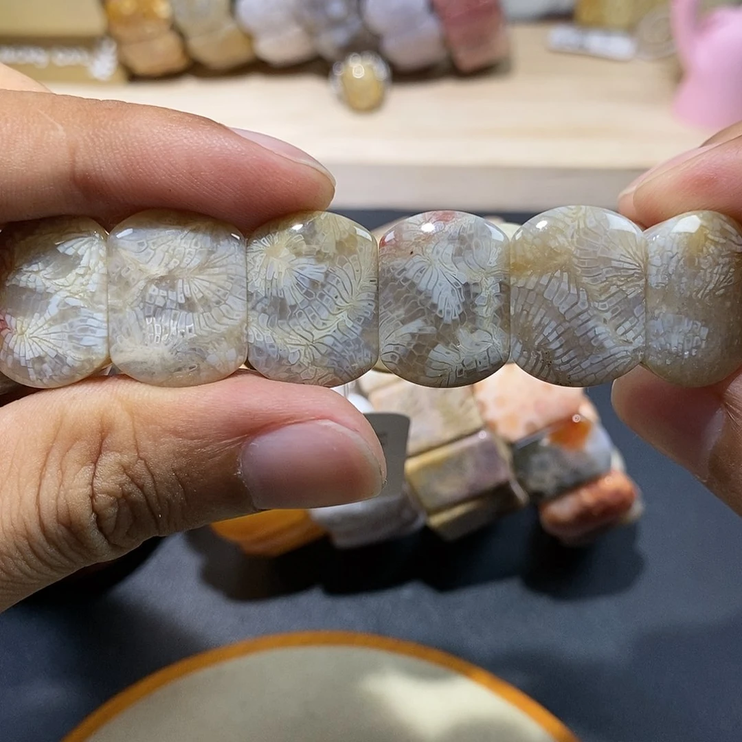 硅化珊瑚（珊瑚玉）手串未镶嵌龙骨凤尾99