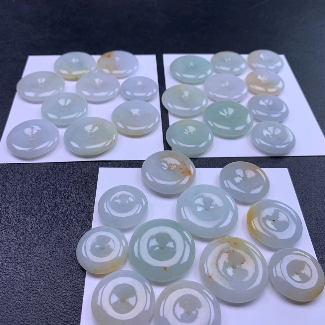 天然缅甸A货翡翠平安扣《多样性随机发货1件》