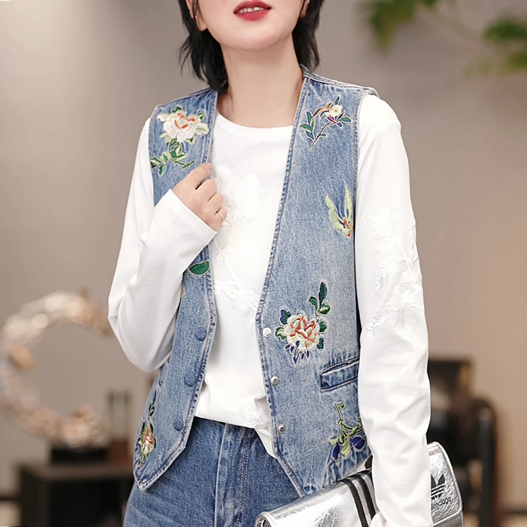 蚕贵妃/"纷纷飞花"休闲透气时尚薄款牛仔马甲/209630