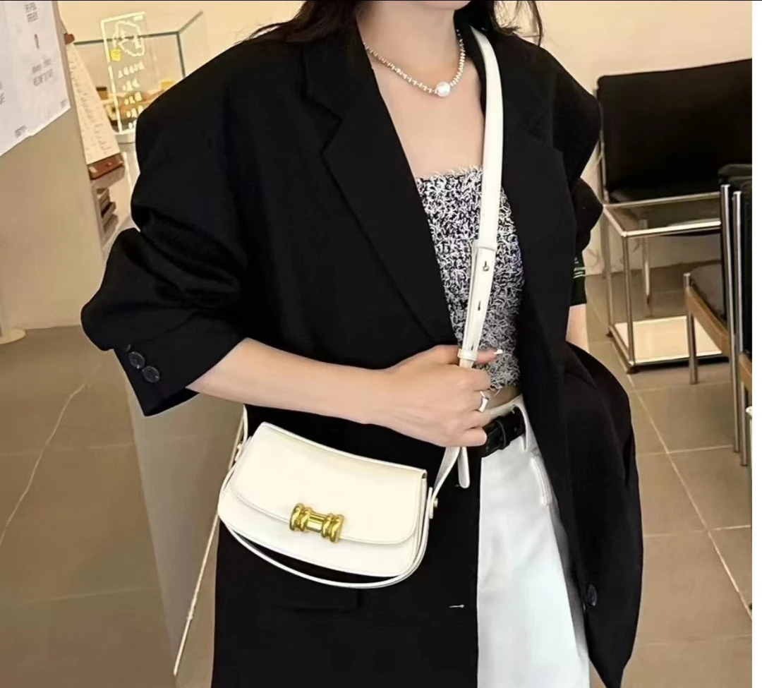 【工厂直销】 8890 轻奢百搭时尚手提斜挎包