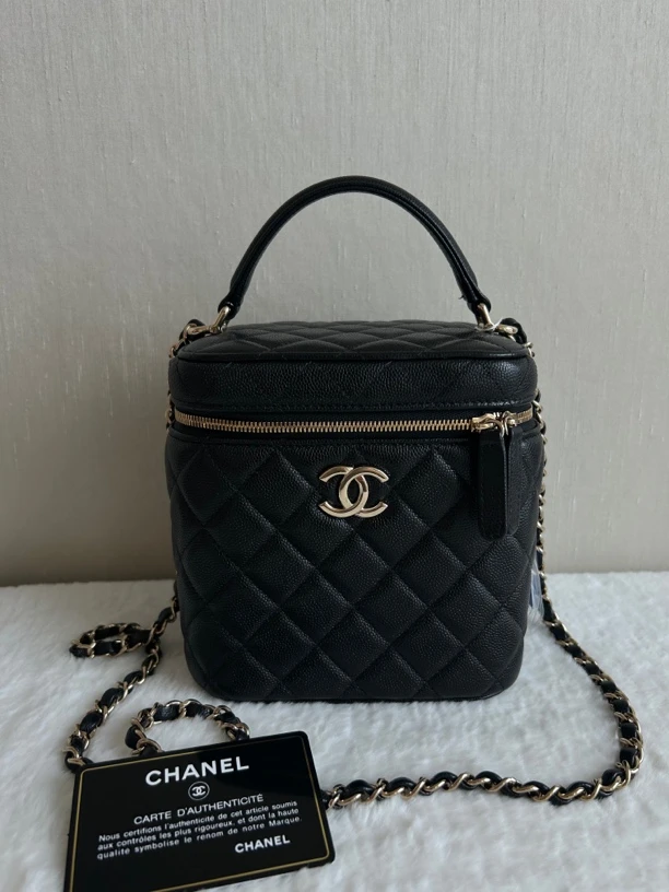 99新 Chanel/香奈儿 手提化妆包 黑金鱼子酱牛皮31开 15×15×12cm