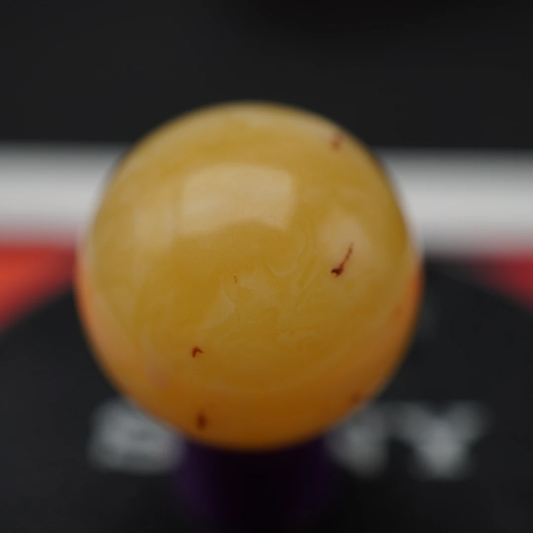 孤品16.6直径瑕疵蜜蜡珠有植物点皮纹表面光滑 编号266