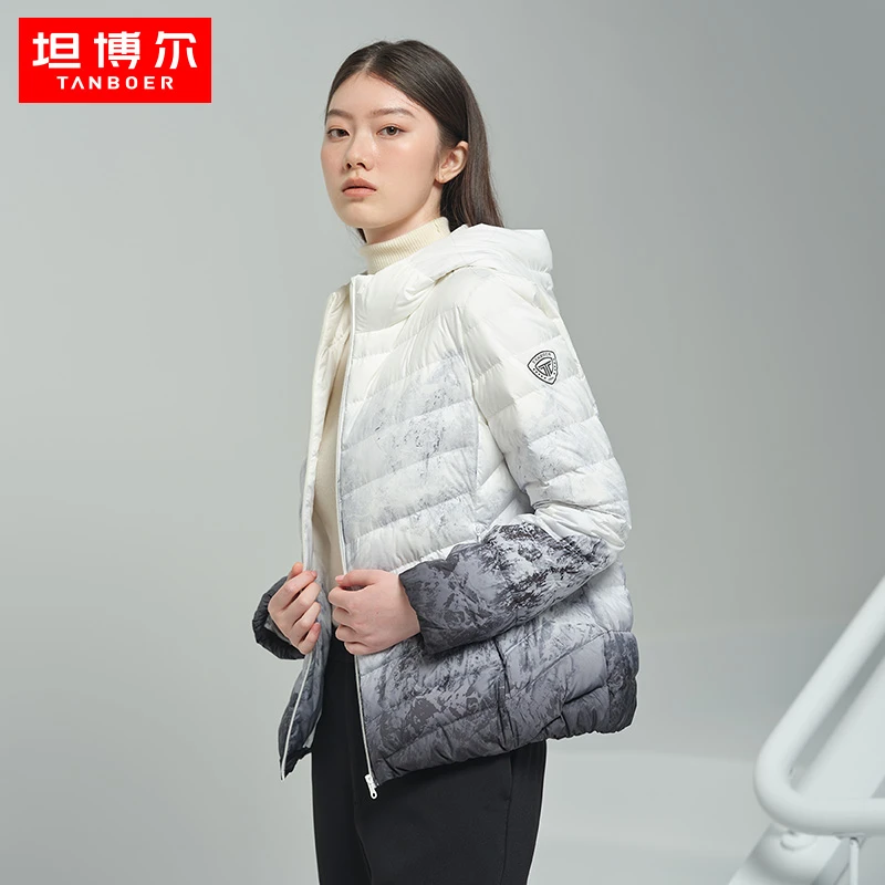 坦博尔时尚鹅绒连帽修身保暖冬季轻羽绒羽绒服TB330290