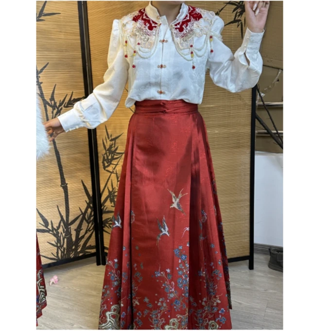 织金马面中国风汉服网红日常百褶秋冬女装气质复古提花重工刺绣