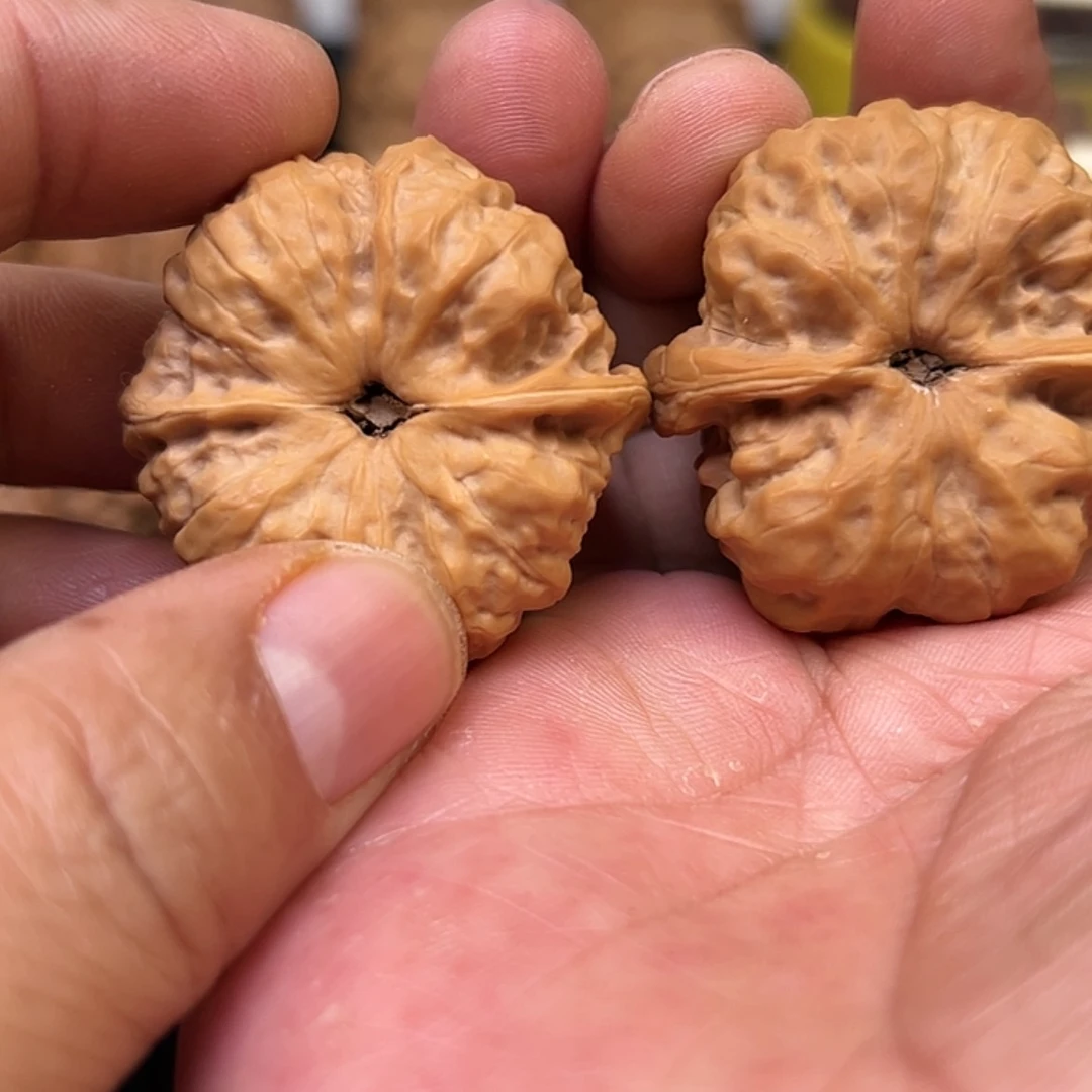 【闪购商品】文玩核桃吊坠?****少
