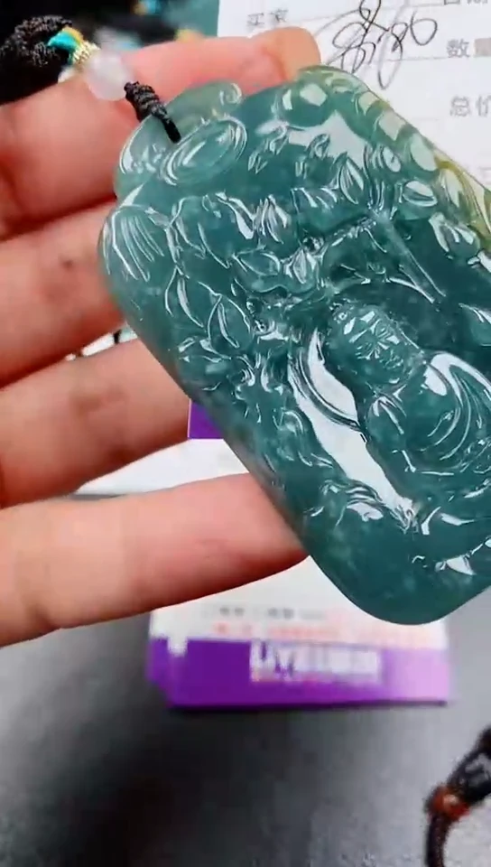 【闪购商品】翡翠颈饰未镶嵌