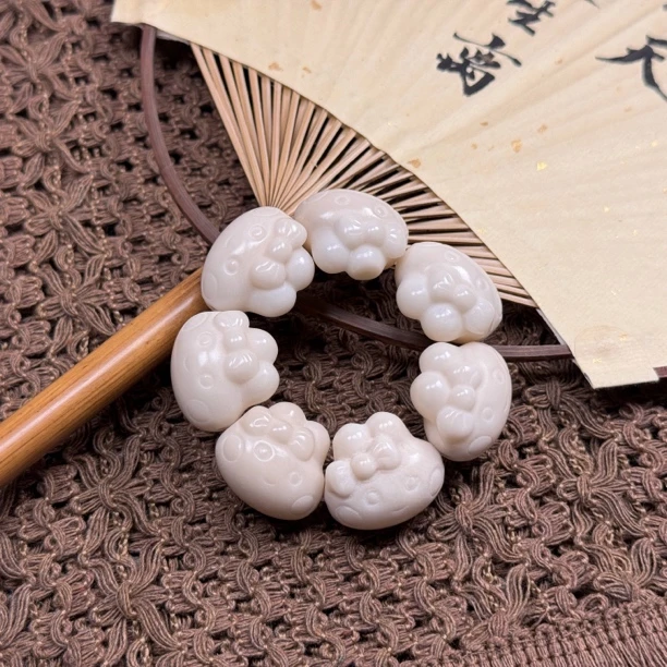 象牙果原果蝴蝶结兔子手捻男女文玩盘玩绕指柔可爱少女心配饰礼物