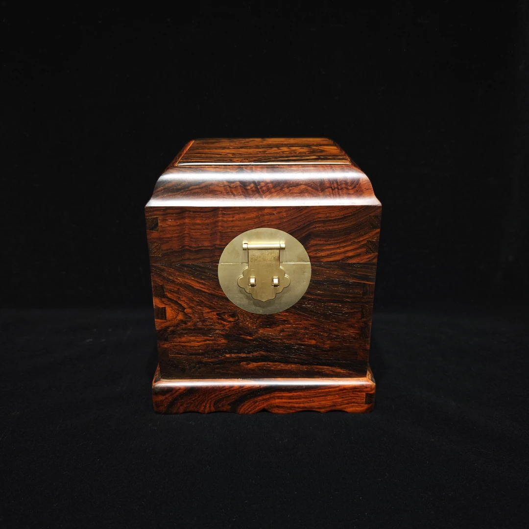 精品木艺箱精工细作其一