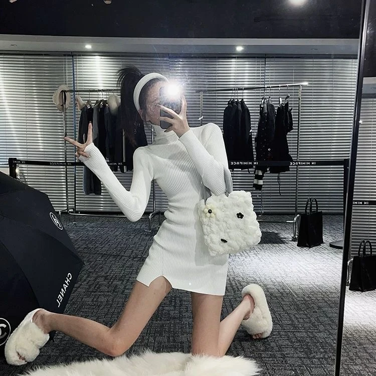 高领针织打底连衣裙女秋冬季2025新款下摆开叉性感修身毛衣打底裙