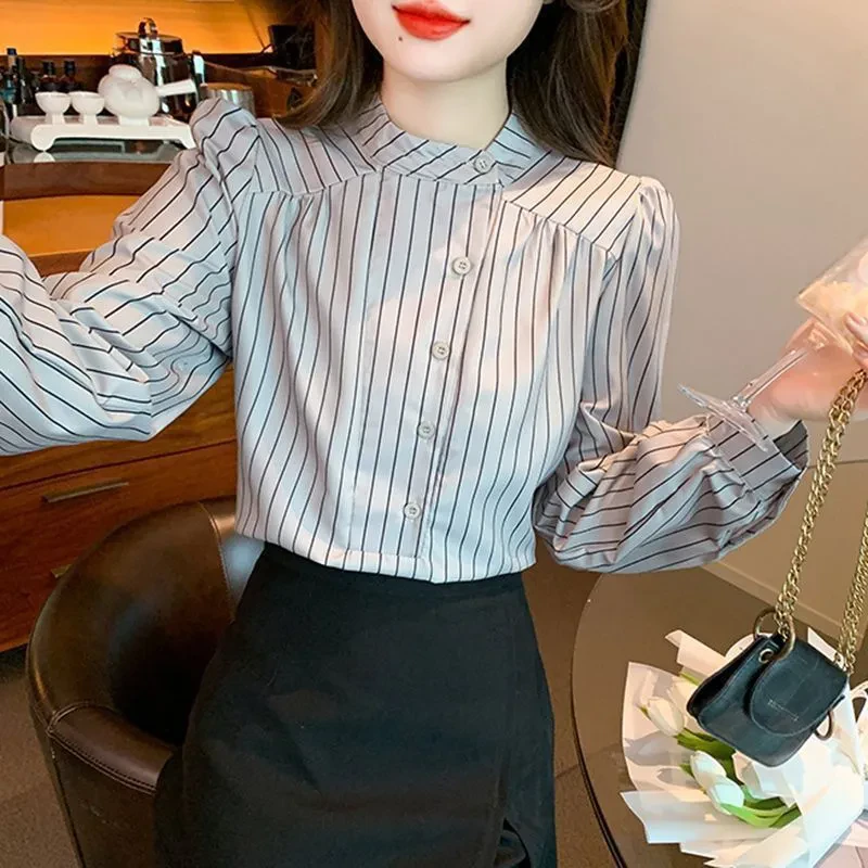 长袖条纹新款衬衫时尚韩系小众设计宽松衬衣百搭优雅泡泡袖上衣