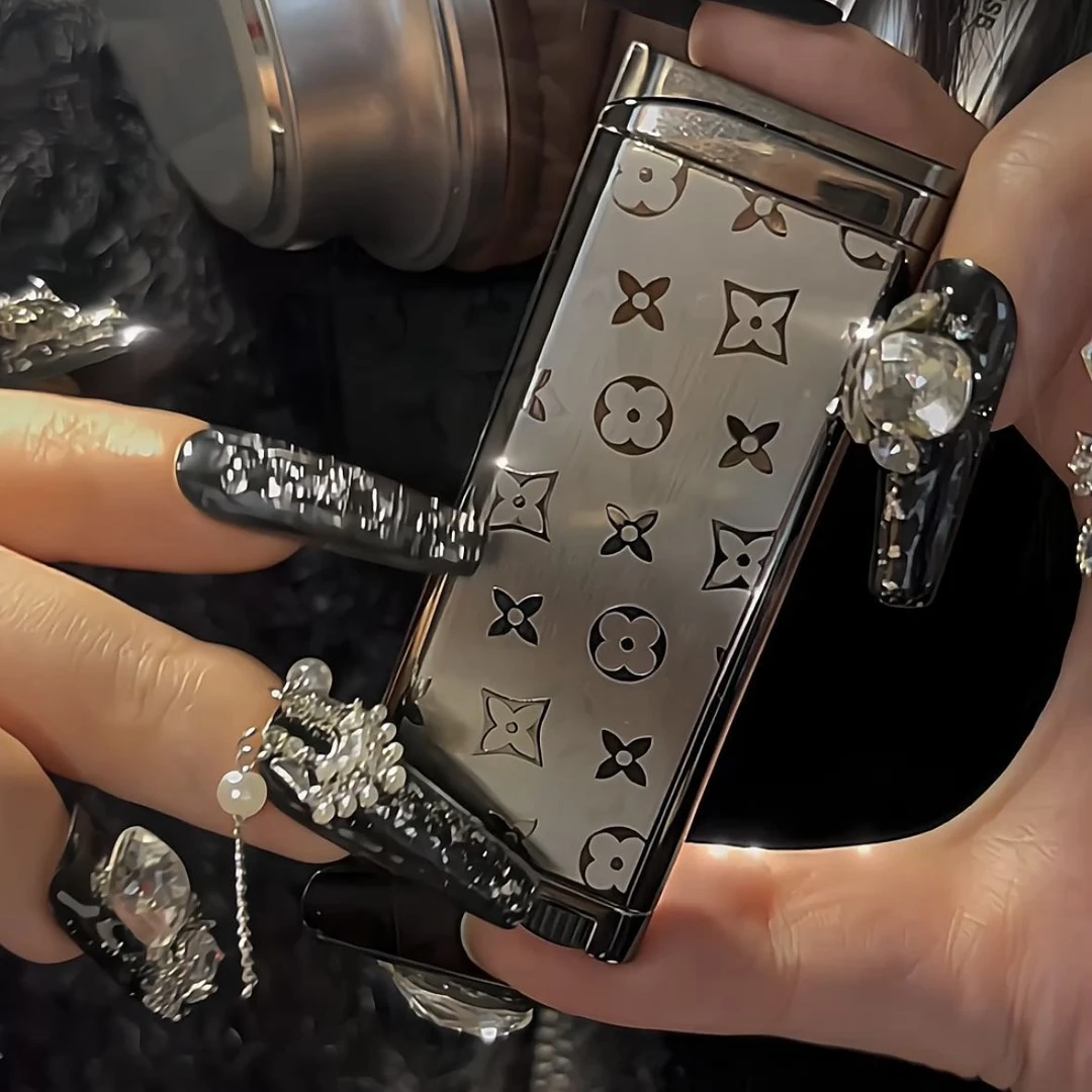 黑花超薄防风男女网红高颜值打火机迷你高档创意小巧复古送男友