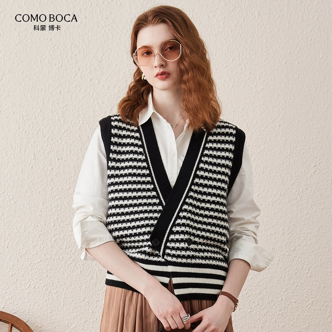 COMOBOCA/科蒙·博卡秋冬V领摩登条纹针织绵羊毛背心女马甲KSQ1260