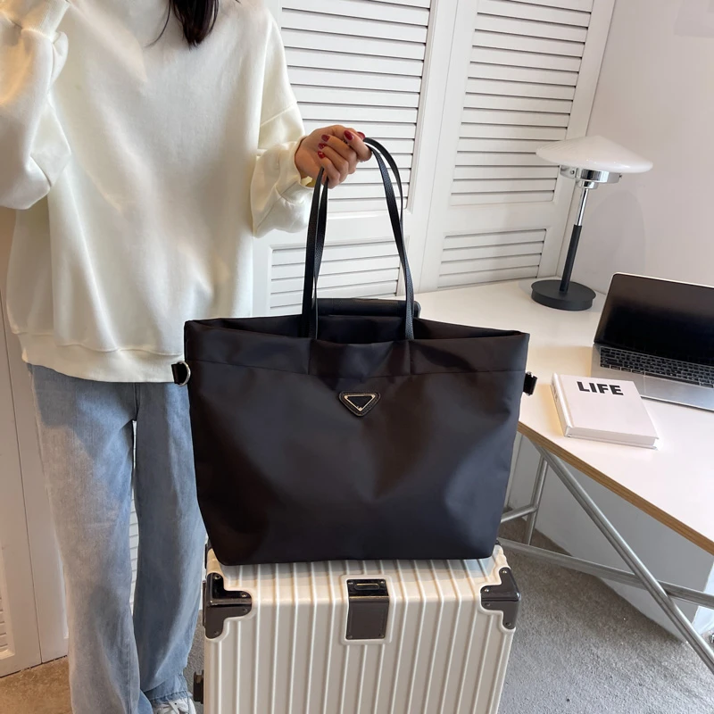 单肩包大学生女行李包男轻便大容量手提短途待产收纳袋运动健身包