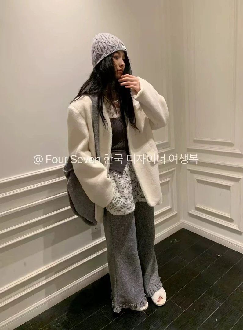 2024秋冬新款韩版时尚百搭洋气显瘦拼接木耳边高腰喇叭休闲裤女