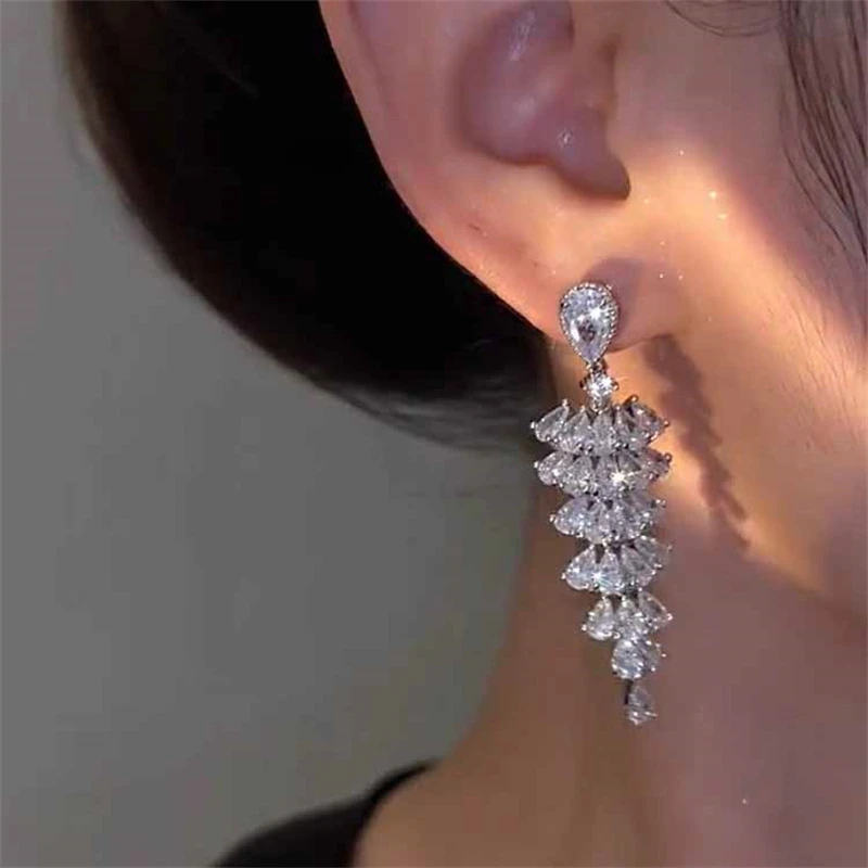 铜合金仿水晶耳饰 时尚流苏满钻锆石超闪耳环女小众设计轻奢耳饰