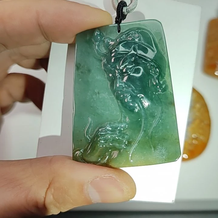 【闪购商品】翡翠颈饰未镶嵌缘