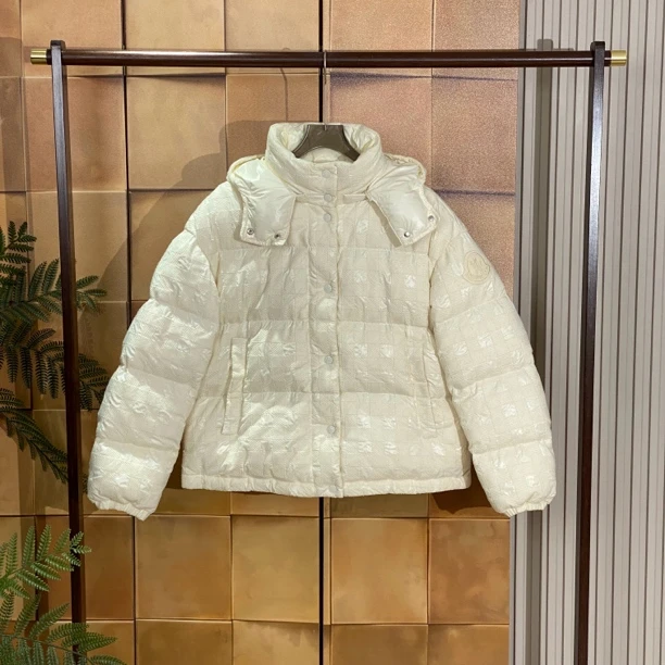 Moncler Daos米白色棋盘格小香风羽绒服/3码/全新带吊/26091