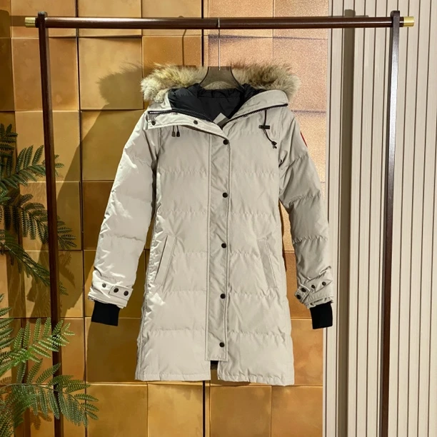 Canada Goose石灰色徽章派克羽绒服/xs码/99新/25325