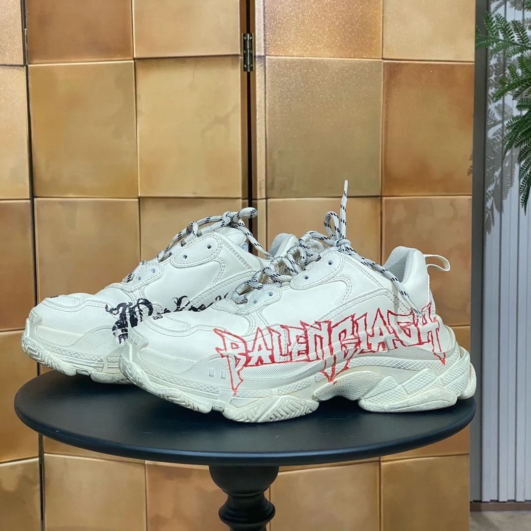 Balenciaga 24ss最新款涂鸦字母Triples老爹鞋/38码/99新/20425