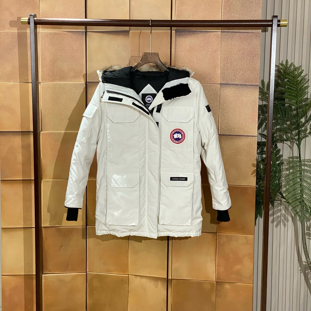 Canada Goose加拿大鹅米白色远征羽绒服/s码/99新/女24199
