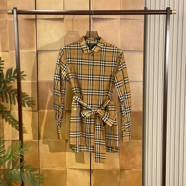 Burberry 爆款格纹别针logo腰带衬衫裙/36码/99新/26806