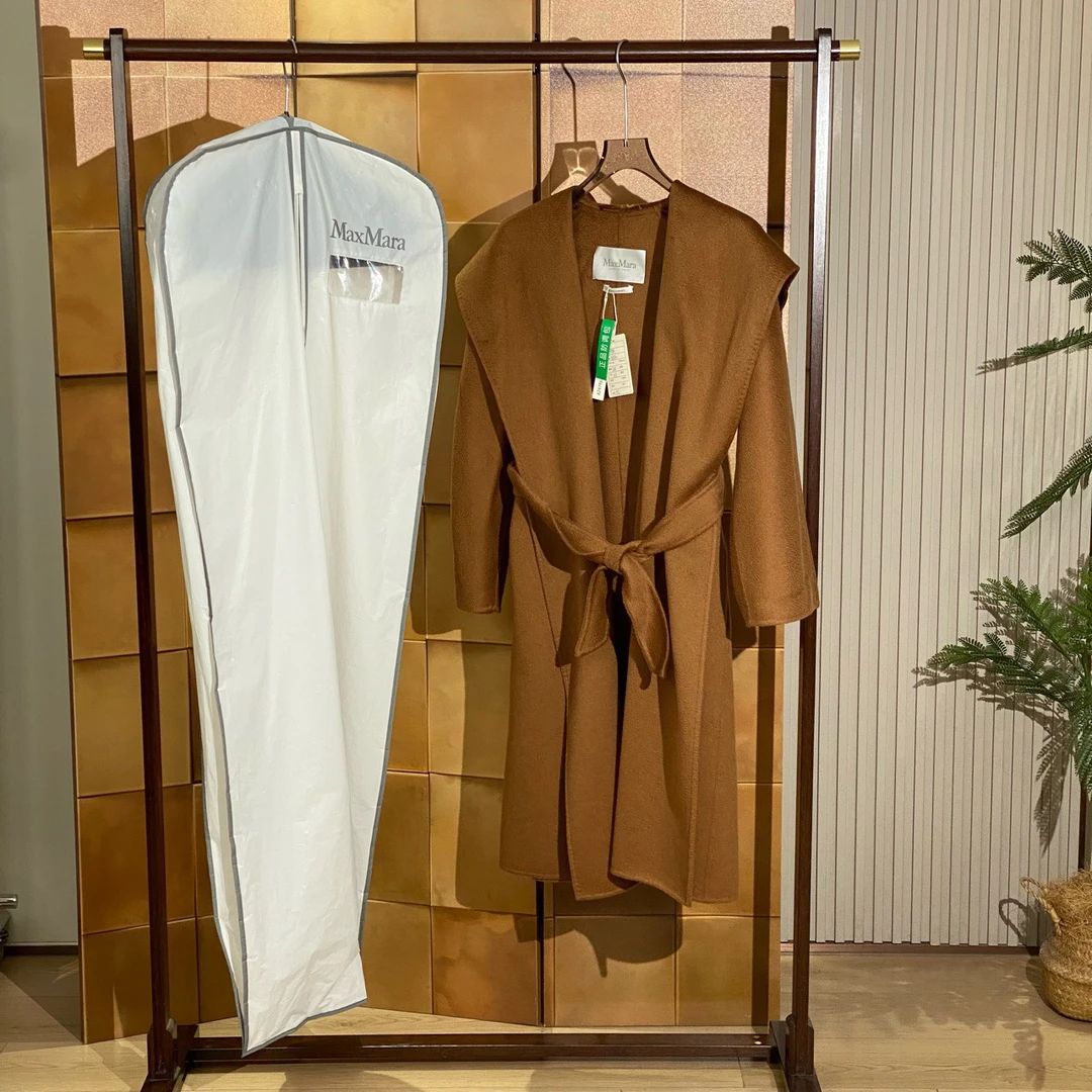 MaxMara 爆款Navarra连帽羊绒大衣/36码/公价5w/99新/女24796