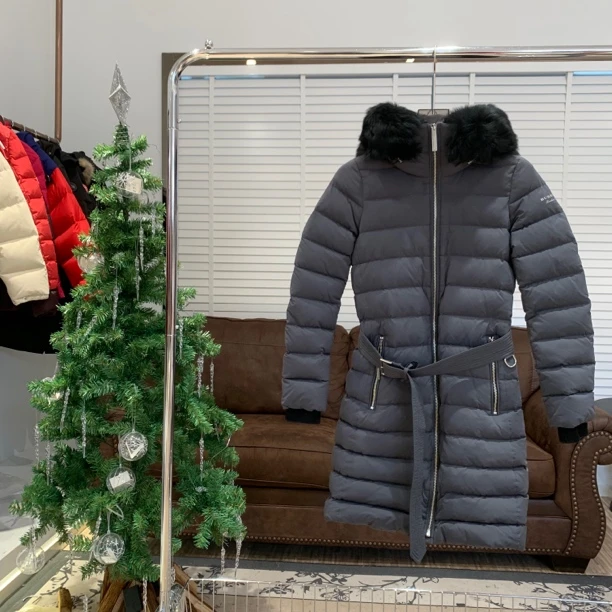 Burberry石墨灰手臂logo腰带羽绒服/xs码/99新/女13121