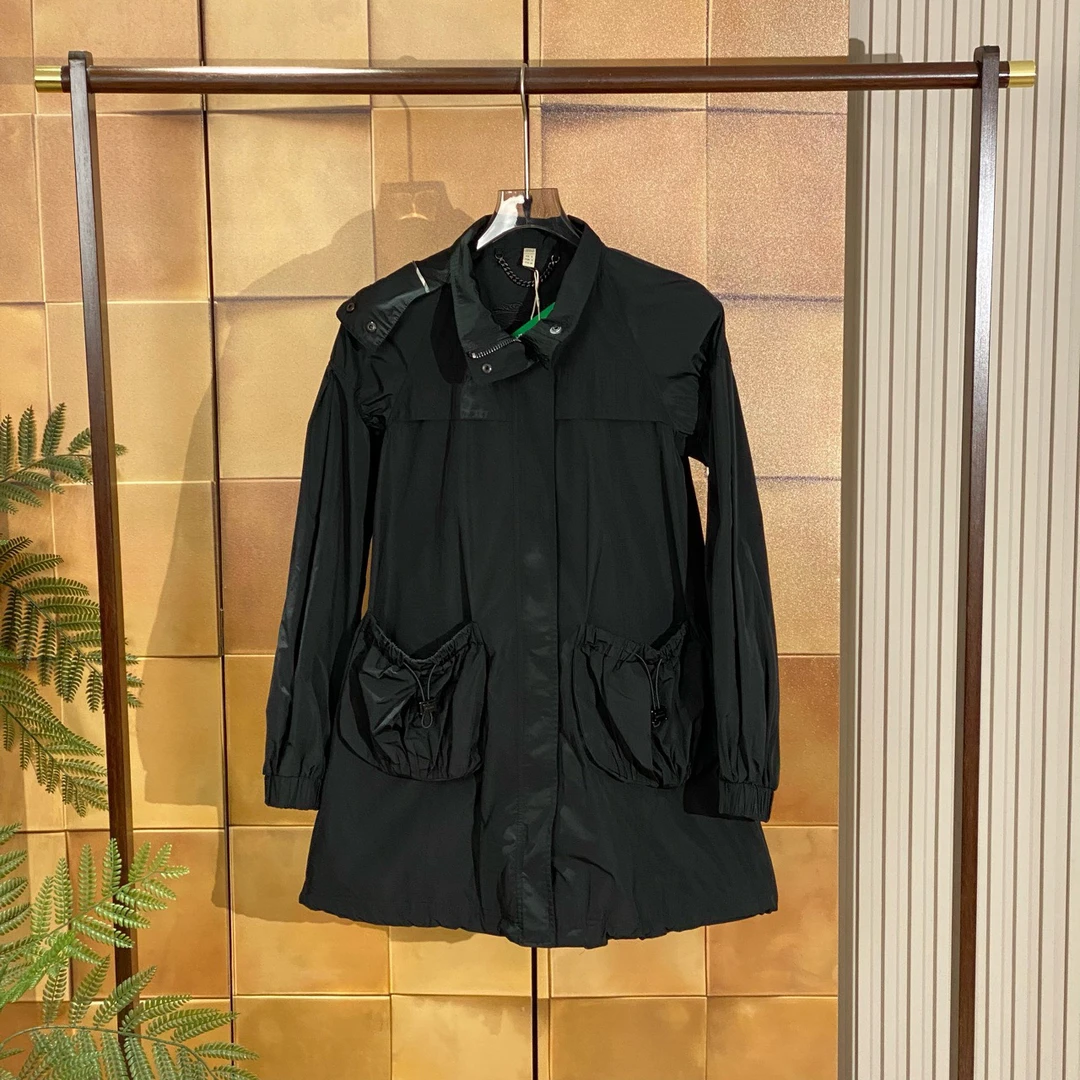 Burberry黑色大口袋拼接风衣/38码/99新/26018